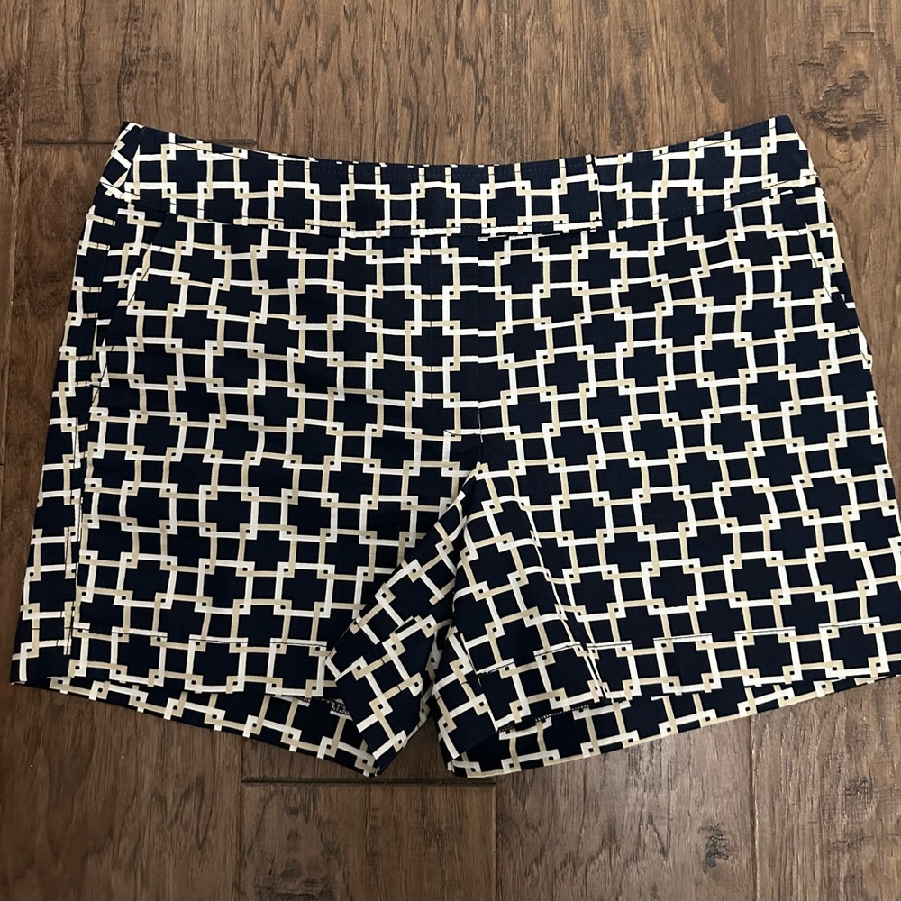 Ann Taylor Women's Sz 12 Shorts Geometric Pattern Navy And Tan NWOT